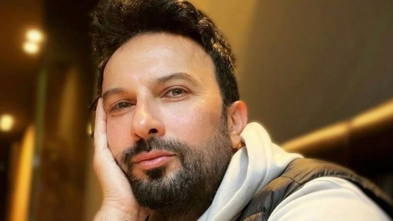 Tarkan Ferdi Tayfur’un “Emmoğlu” Şarkısını Seslendirdi!